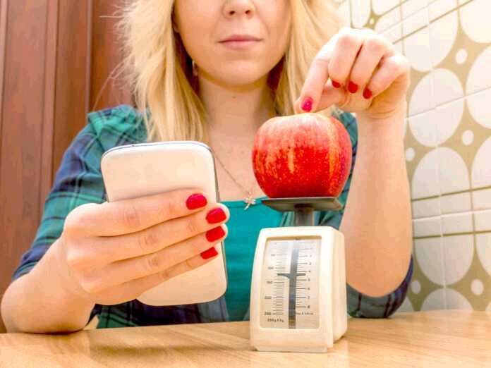 smartphone into a diet tool